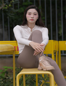 蒲团肉-18禁女裸乳扒开腿免费视频